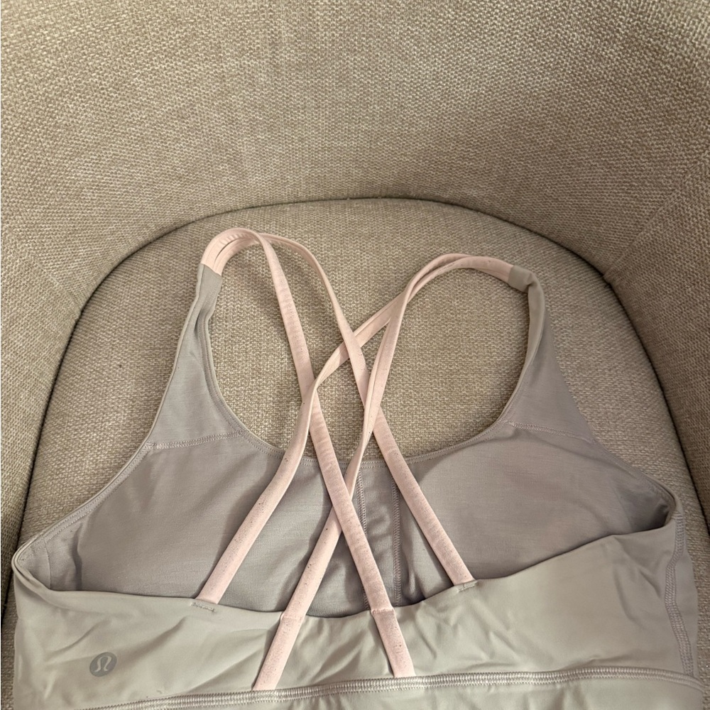 Lululemon Energy Bra Medium Support in Chrome/Strawberry Milkshake